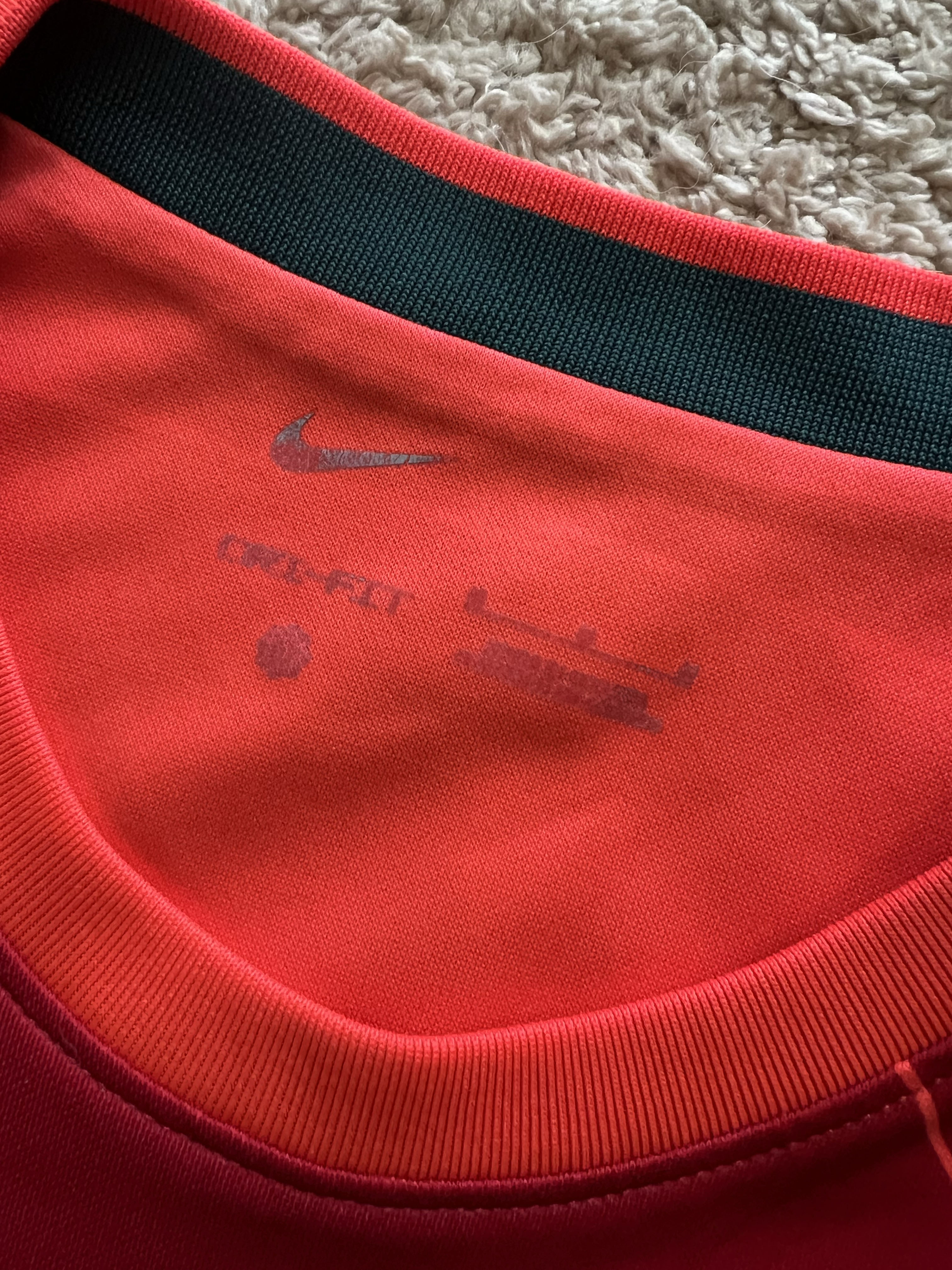 Neck label