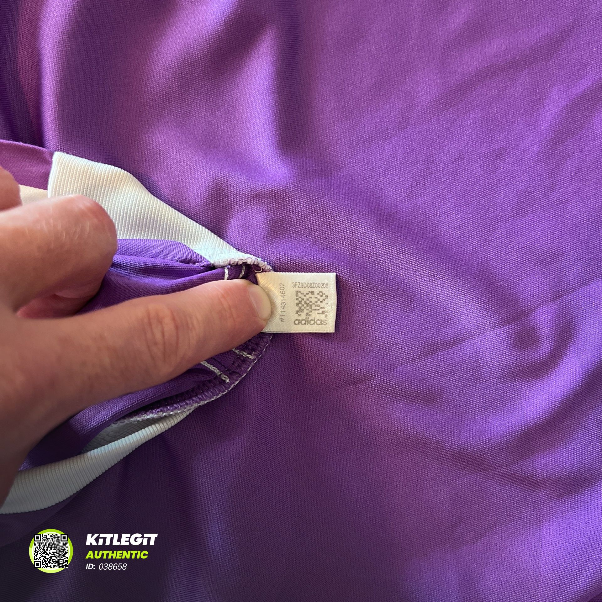 Authenticity evidence image of Real Madrid 2016/17 Adidas Away Shirt (Fly Emirates) - Men's Large