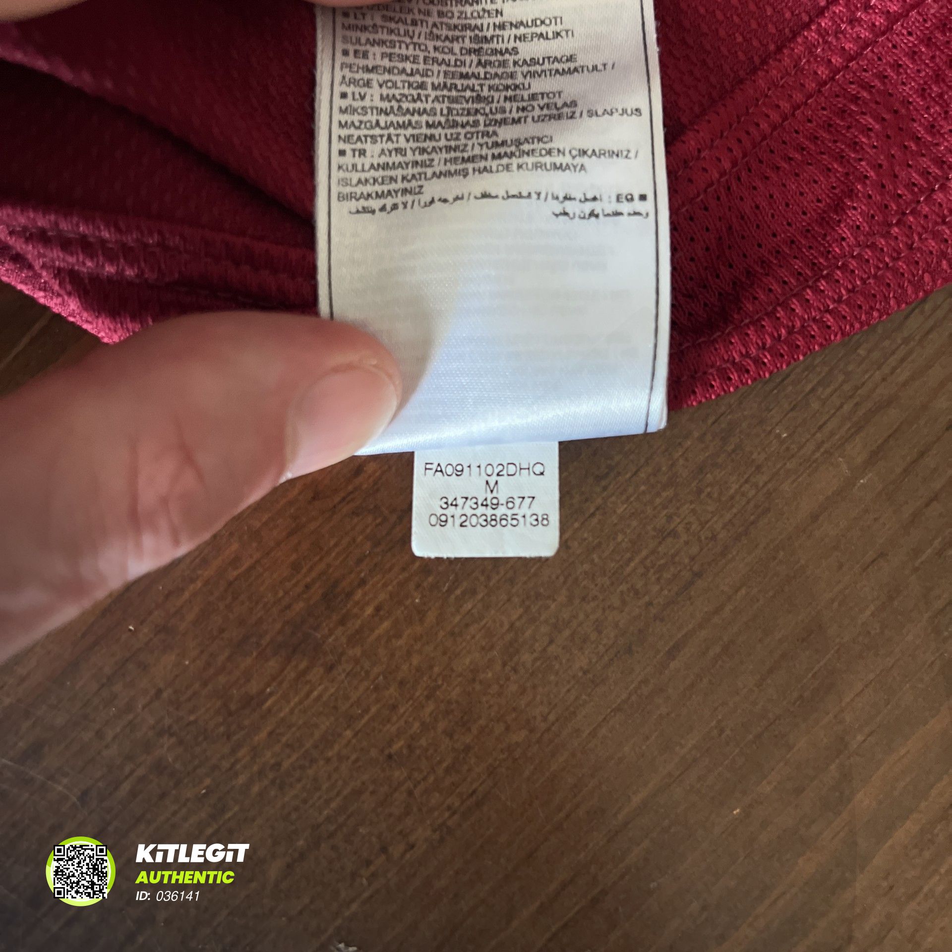 Authenticity evidence image of Aston Villa 2009/10 Nike Home Shirt (Acorns) - Men's Medium