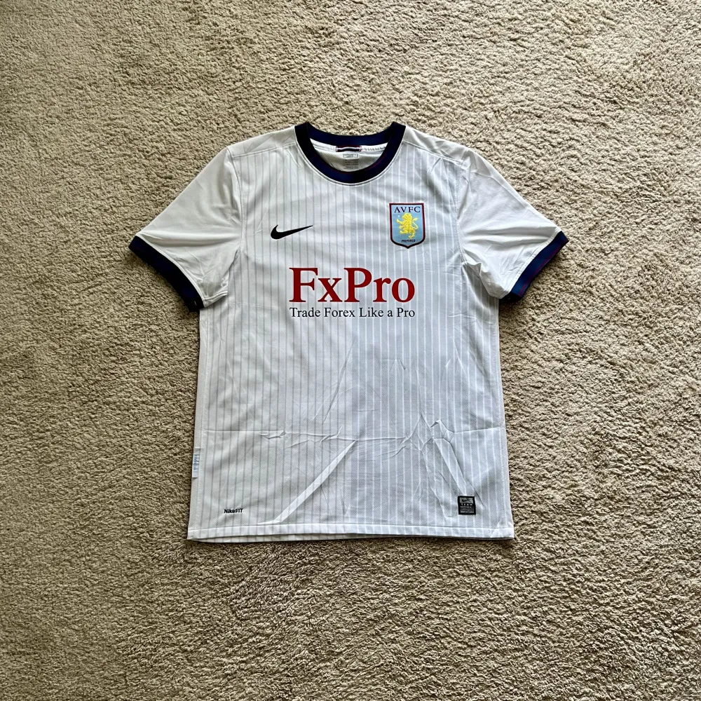 Front view of Aston Villa 2010/11 Nike 3rd Shirt (FX Pro) - Men's Medium